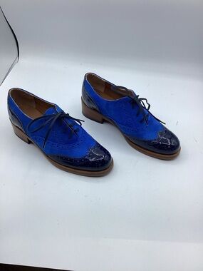 NWOT Girotti Blue Suade Derby Shoes, Women’s size 37 EU or 7US